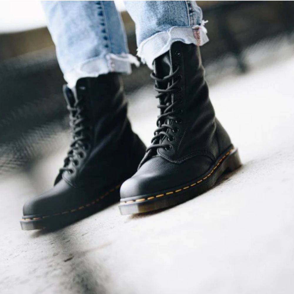 Dr. Martens 1490 VIRGINIA LEATHER MID CALF BOOTS - Picture 15 of 16